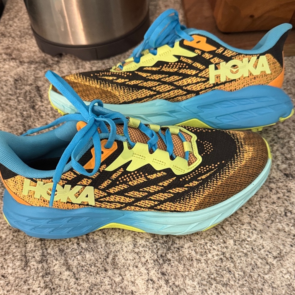 Hoka speedgoat5 youth